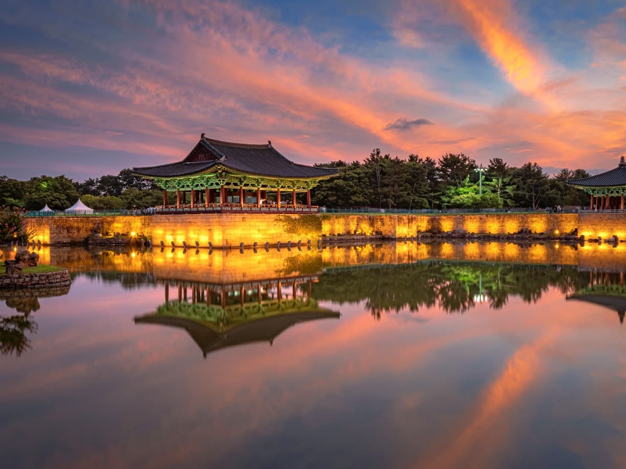 Gyeongju UNESCO World Heritage Site Full-Day Tour with Sky Capsule Experience from Busan - image 2